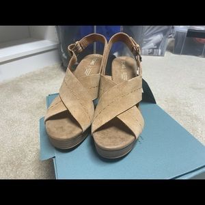 Toms Ibiza Platform Sandals NWT